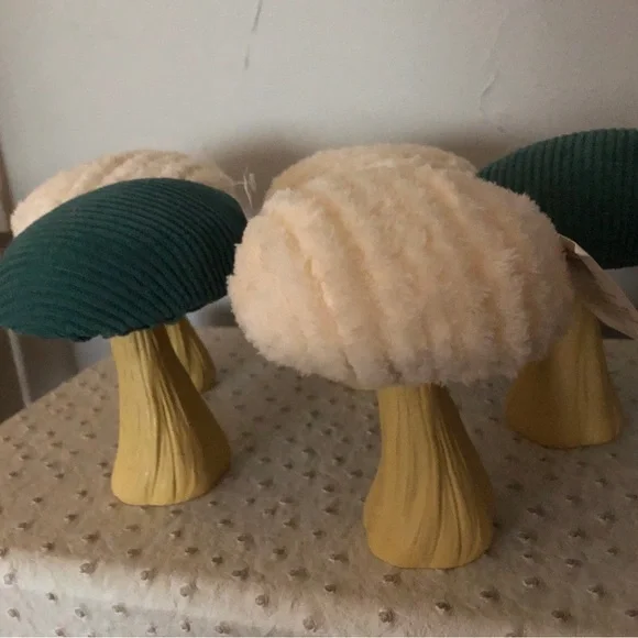 Set of 7 Plush Mushroom Decor / Pincushion - Picture 6 of 11
